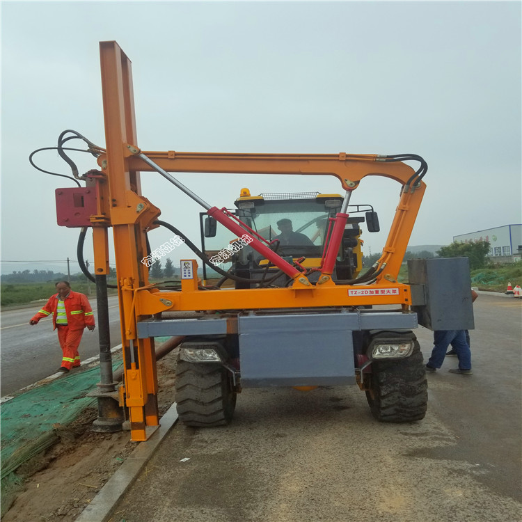 濟寧91网站鏟車式護欄鑽孔機濟南施（shī）工現場