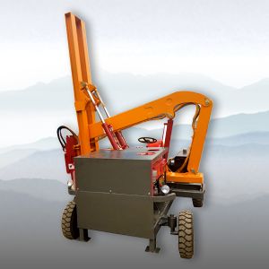 自（zì）製底盤小型護欄打樁機（jī）