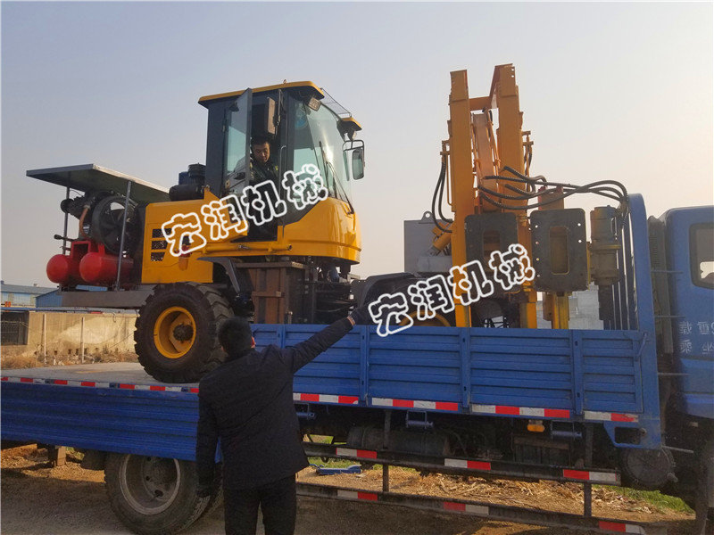 91网站機械護欄打拔鑽一體機發往山東棗莊