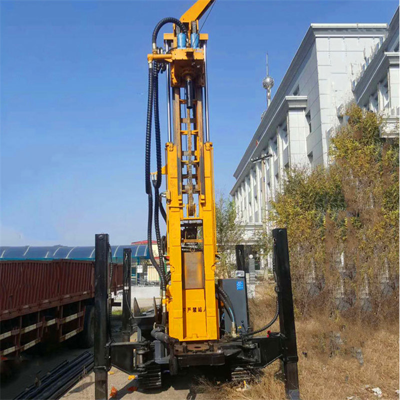 FY800履帶(dài)式水井(jǐng)鑽(zuàn)機