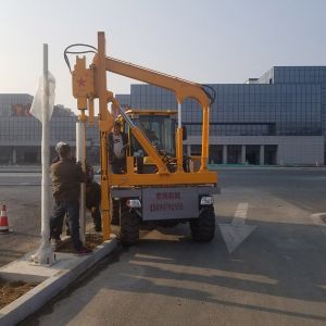鄉村公（gōng）路護欄打（dǎ）樁機