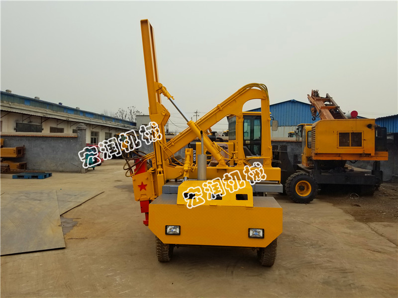 91网站機（jī）械小型護欄鑽孔機發往四川宜賓