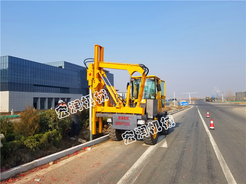 多（duō）功能護欄打樁機