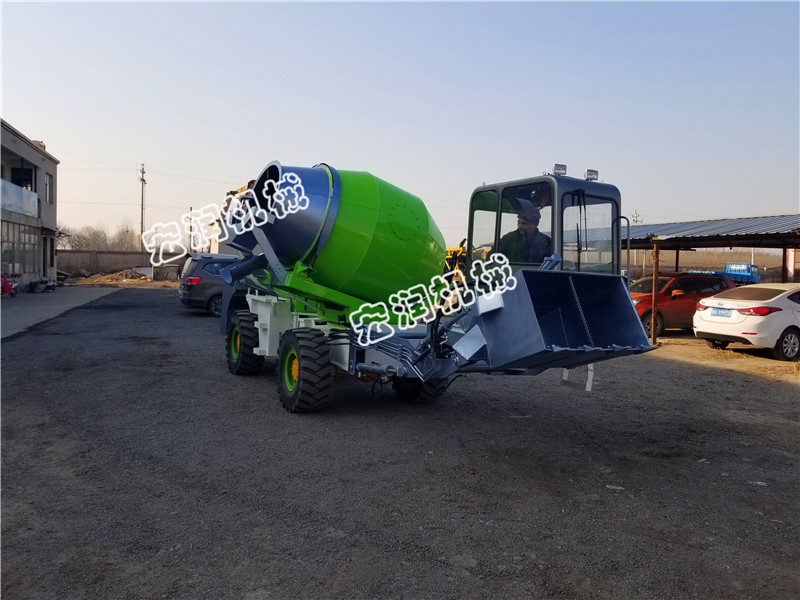 鏟（chǎn）車式鏟鬥攪拌車