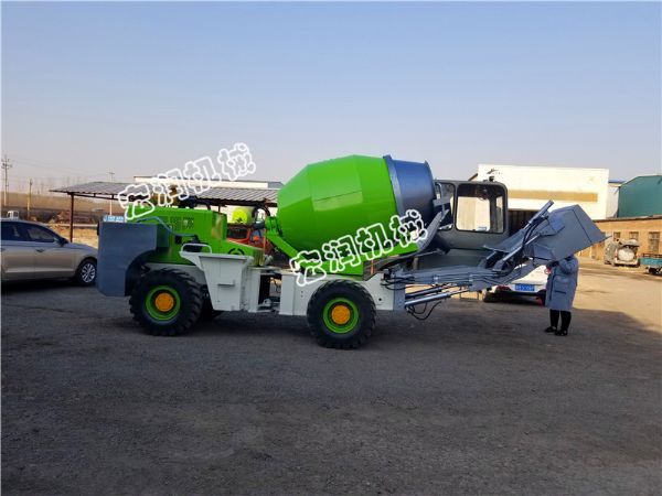 鏟車式鏟鬥攪（jiǎo）拌車