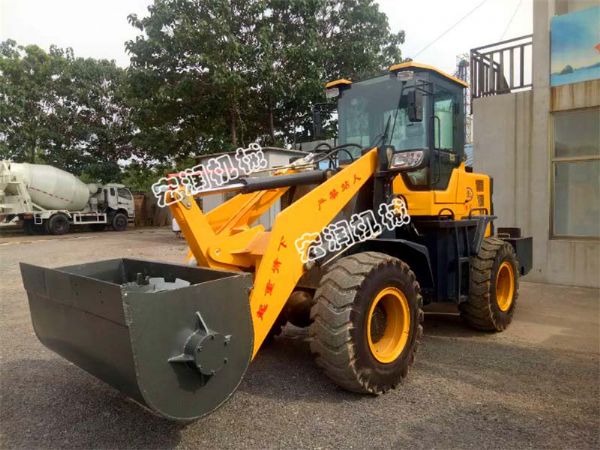 鏟車式攪拌車（chē）