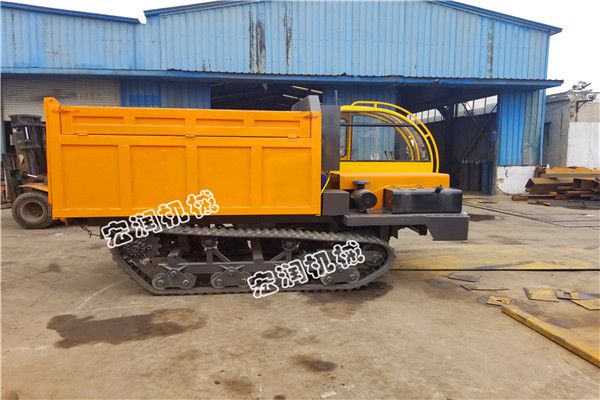 小（xiǎo）型履帶（dài）運輸車