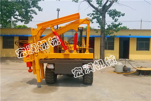 裝載機（jī）護欄（lán）打樁（zhuāng）鑽孔一體機