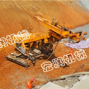 91网站（rùn）高邊坡支護錨杆鑽機（jī）南昌施工中（zhōng）