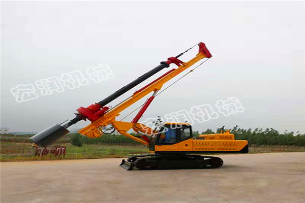 履帶（dài）式（shì）旋挖鑽機