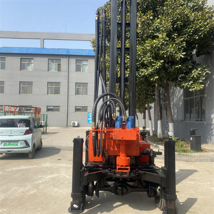 輪式水井鑽機