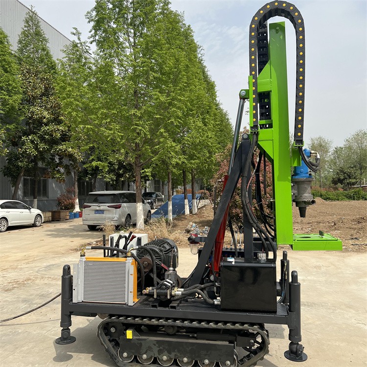 小（xiǎo）型履帶全液壓鑽機