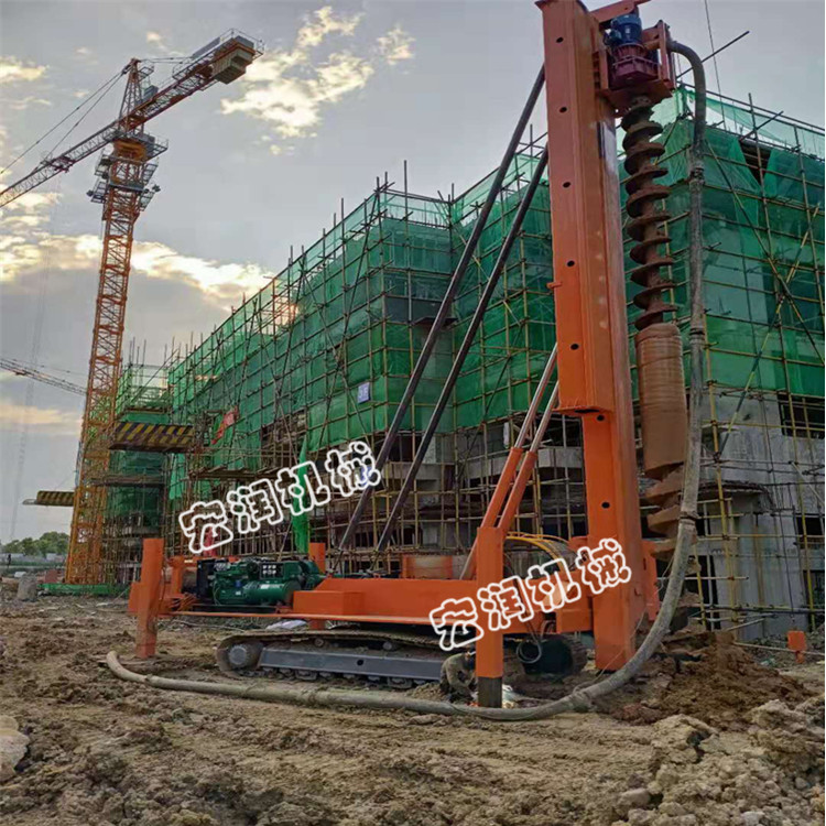 濟(jì)寧91网站cfg液壓長螺旋鑽孔機現場施工