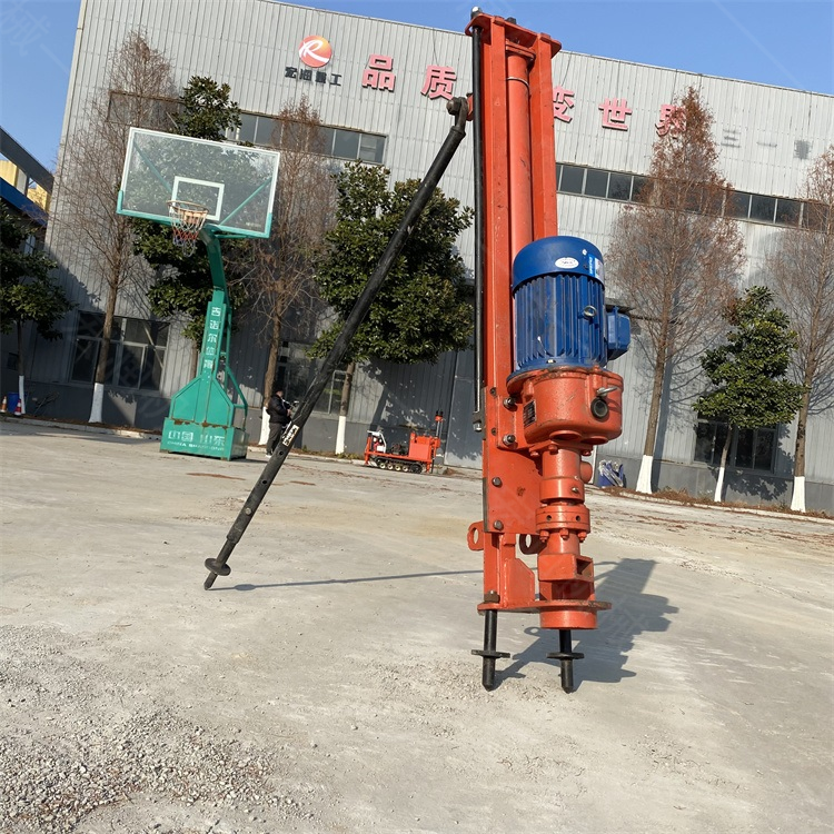 使用潛(qián)孔鑽機前的準備工作有哪(nǎ)些?