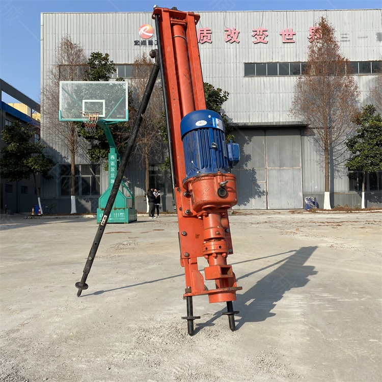 使(shǐ)用潛(qián)孔鑽機前的準備工作有哪些?